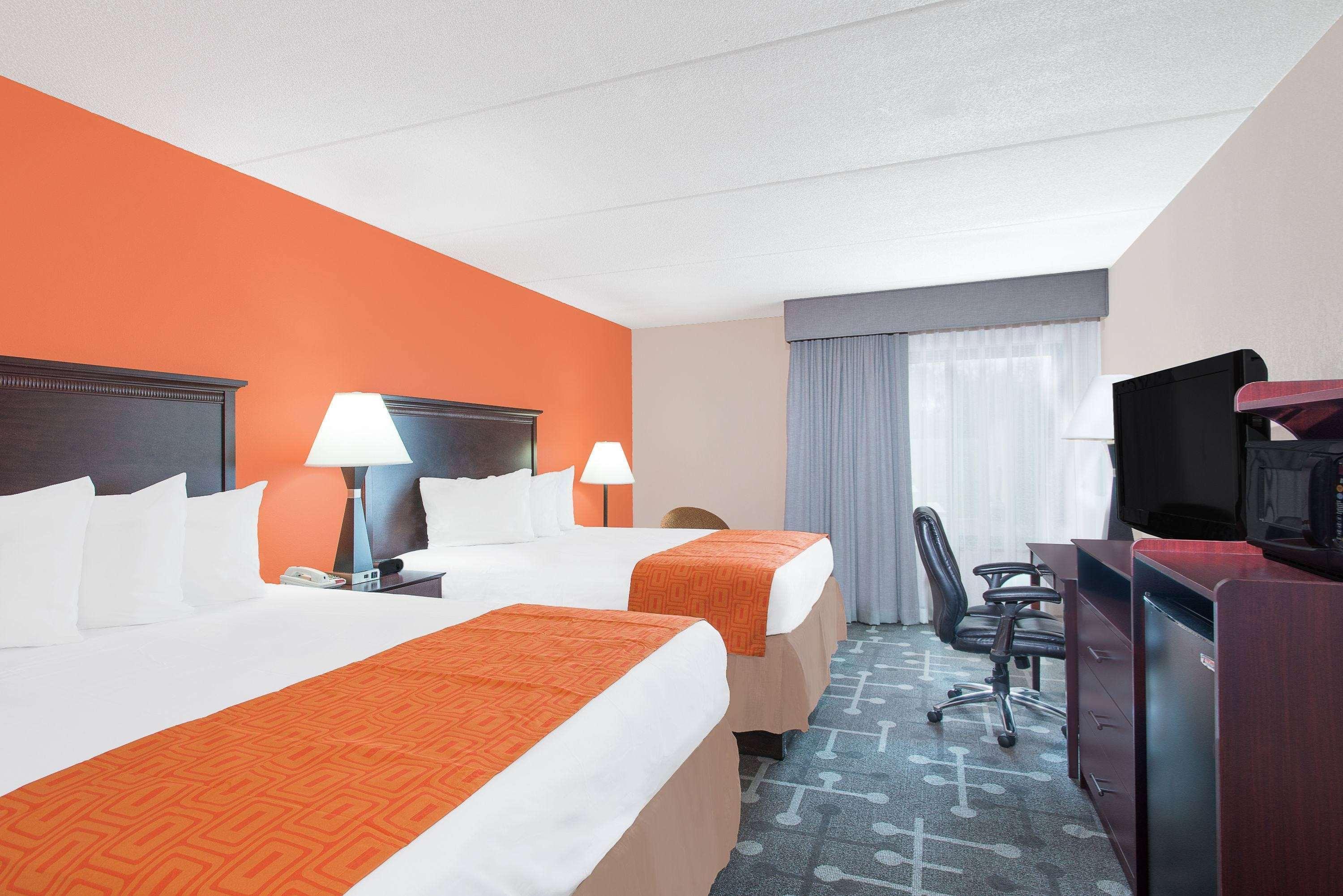 Howard Johnson By Wyndham Saugerties Bagian luar foto