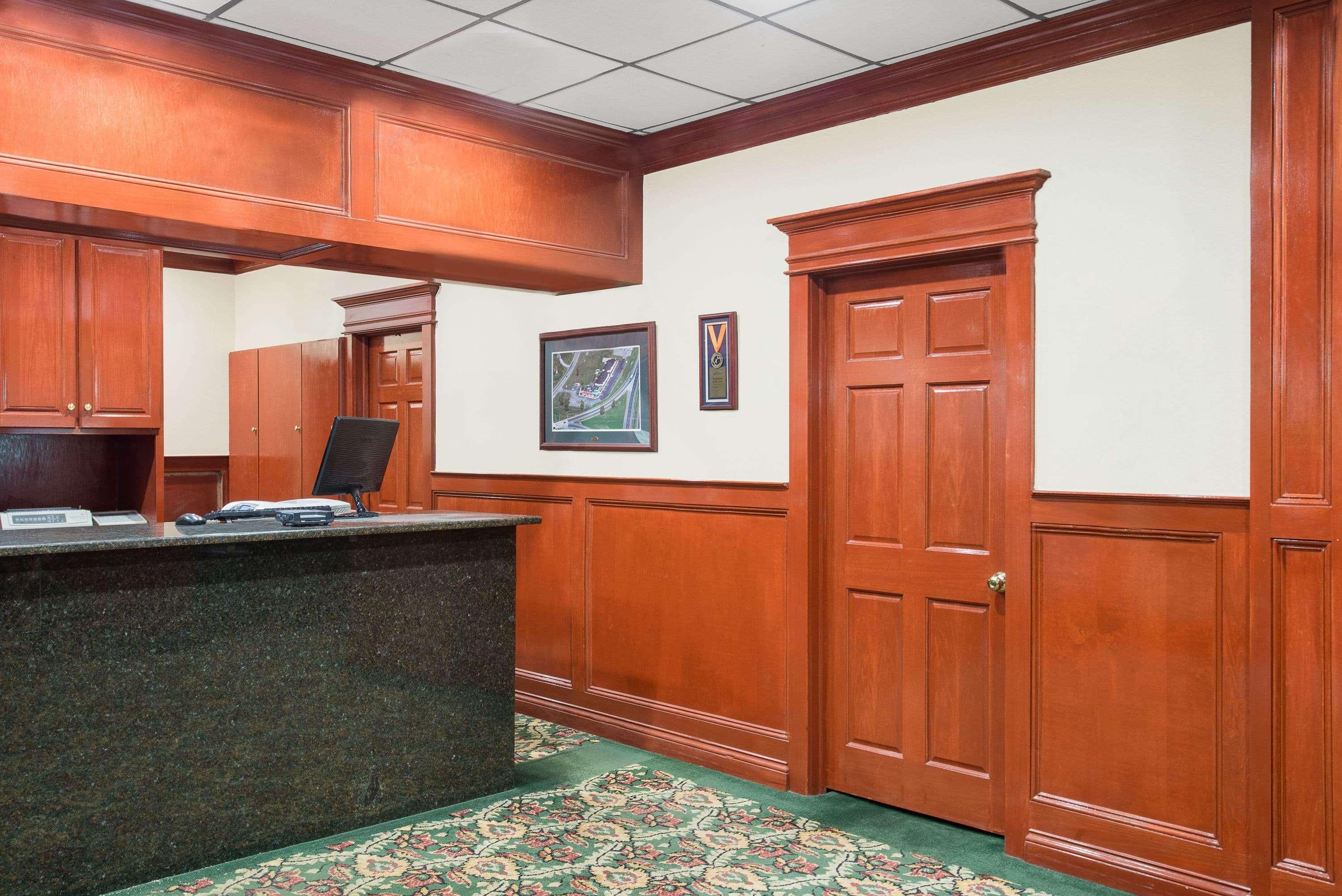 Howard Johnson By Wyndham Saugerties Bagian luar foto