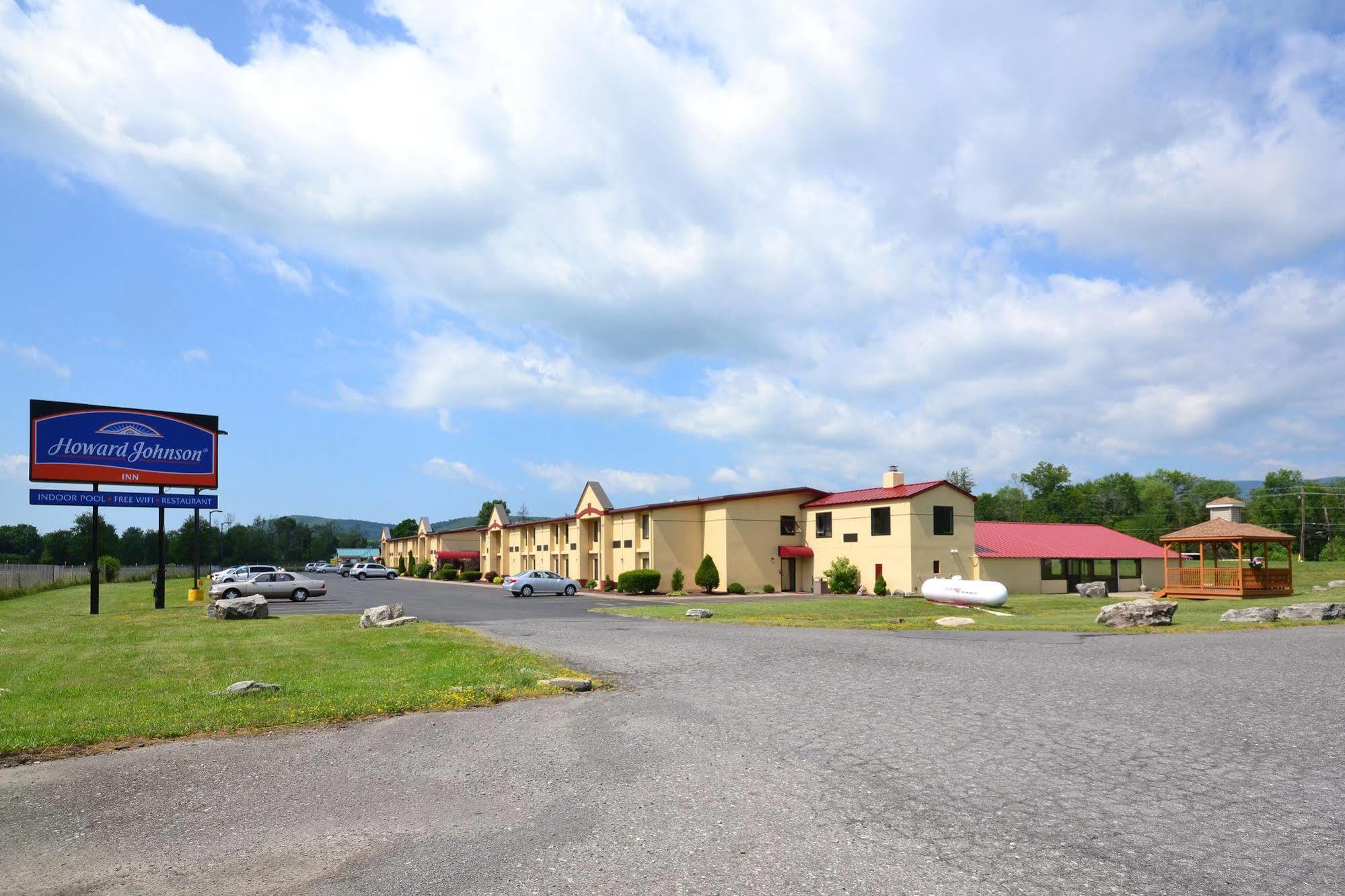 Howard Johnson By Wyndham Saugerties Bagian luar foto